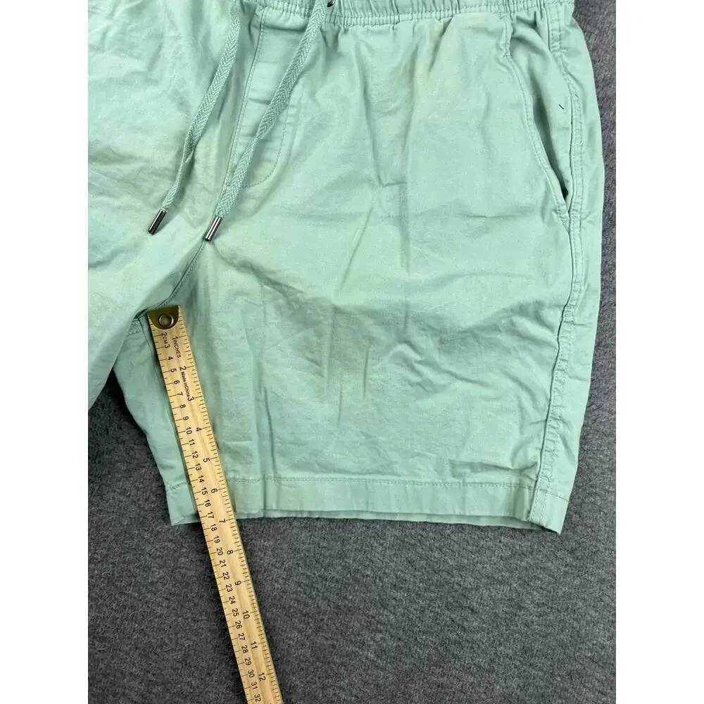 GAP Men's Shorts Size XL Light Green Casual‎